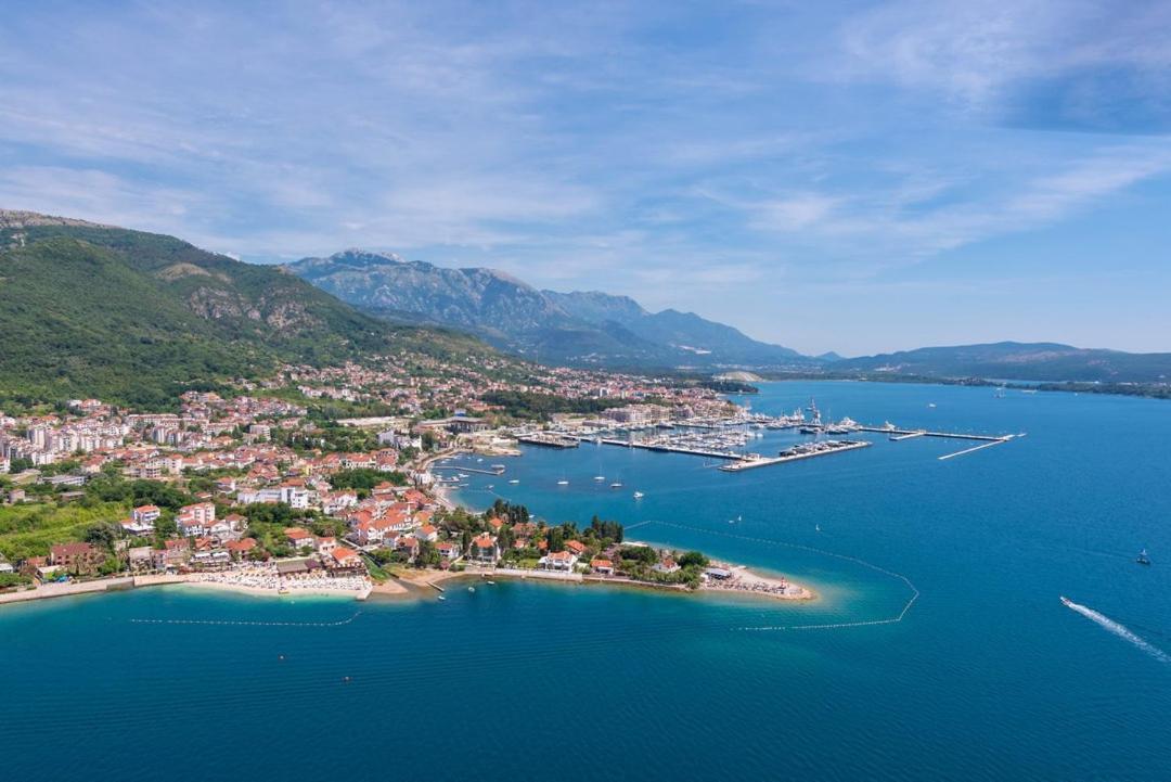 Boka Di Mare Lägenhet Tivat Exteriör bild