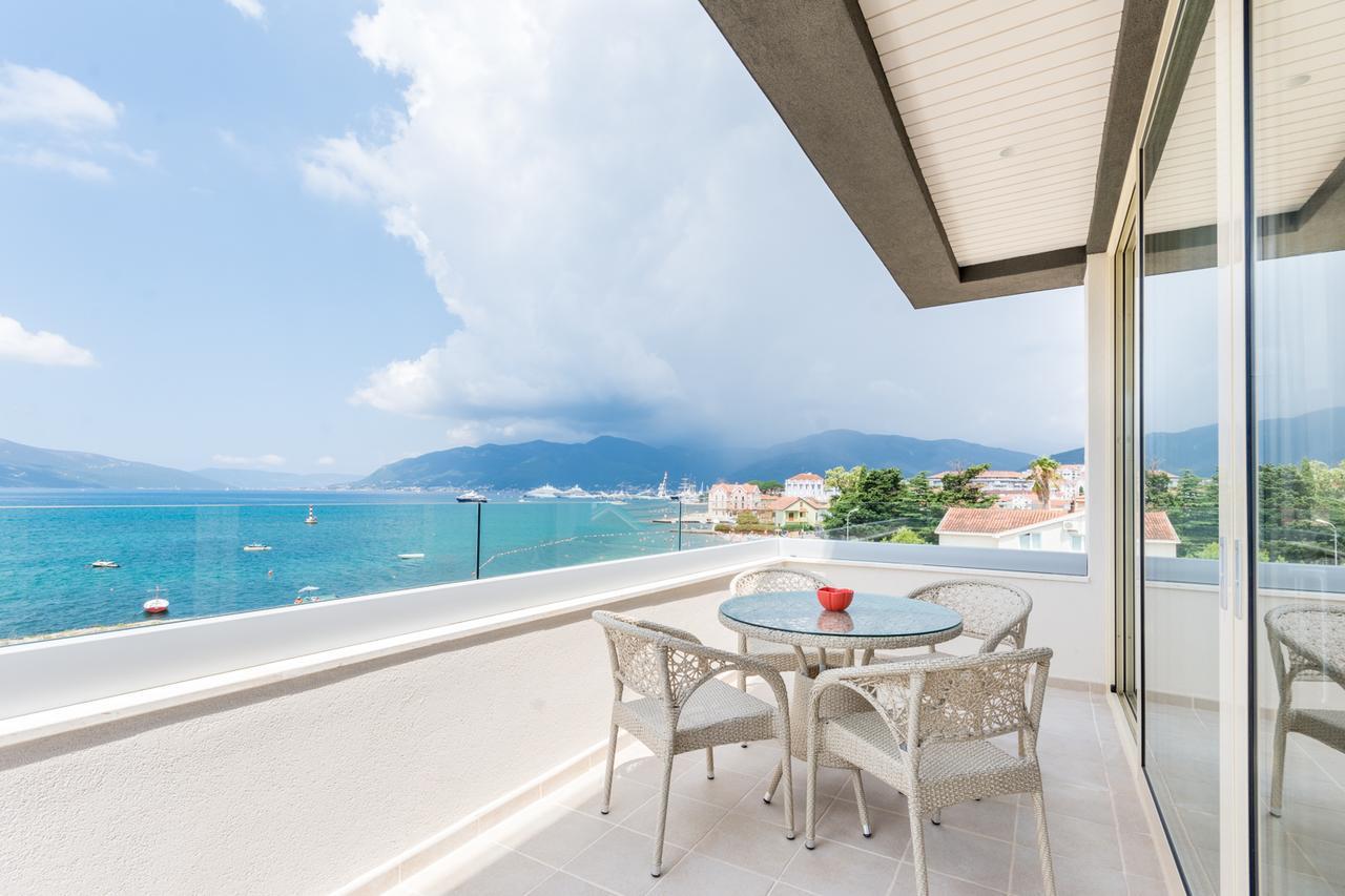 Boka Di Mare Lägenhet Tivat Exteriör bild