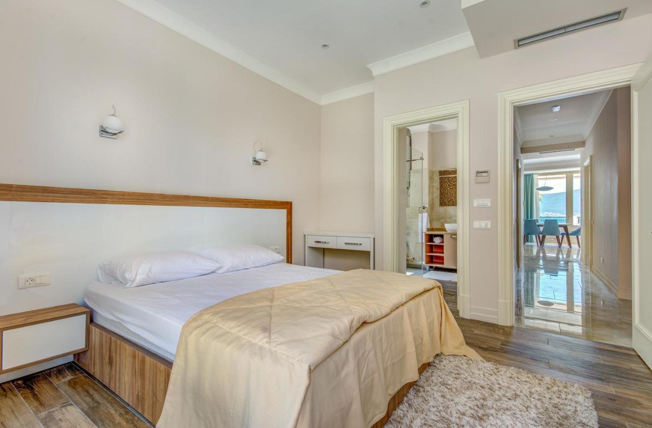 Boka Di Mare Lägenhet Tivat Exteriör bild